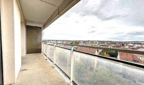 APPARTEMENT T1 DERNIER ETAGE AVEC VUE DÉGAGÉE