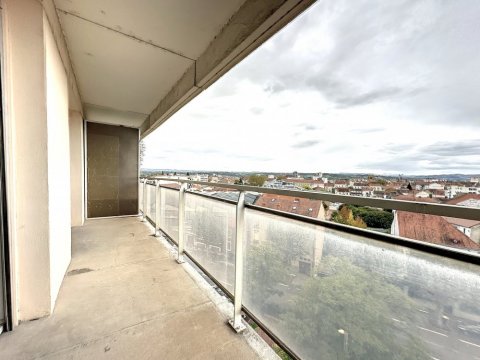 APPARTEMENT T1 DERNIER ETAGE AVEC VUE DÉGAGÉE