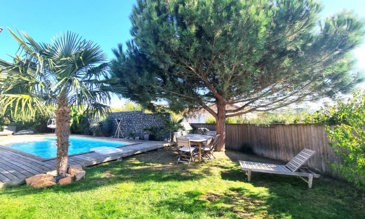 Vente d'une magnifique maison avec piscine à Notre-Dame-De-Boisset